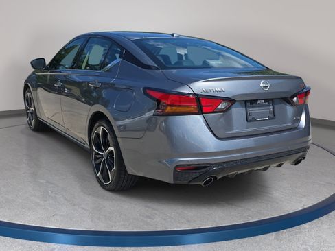 Used 2024 Nissan Altima 2.5 SR AWD/4WD image 8