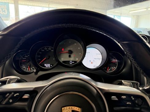 Used 2017 Porsche Cayenne S image 33