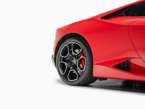 Used 2016 Lamborghini Huracan LP 580-2 RWD image 11