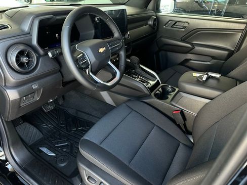 Used 2026 Chevrolet Colorado W/T w/ WT Custom Package image 10
