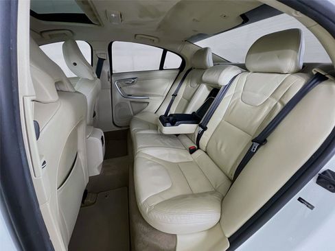 Used 2012 Volvo S60 T5 image 25