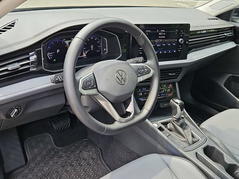 Certified 2025 Volkswagen Jetta SEL FWD image 26