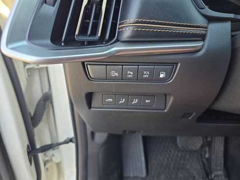 Used 2025 MAZDA CX-70 Plug-In Hybrid w/ Premium Plus AWD/4WD image 18