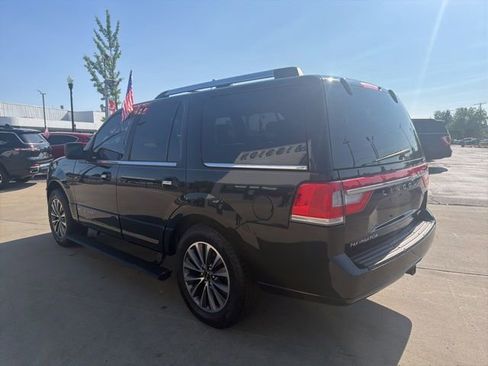 Used 2016 Lincoln Navigator Select AWD/4WD image 5