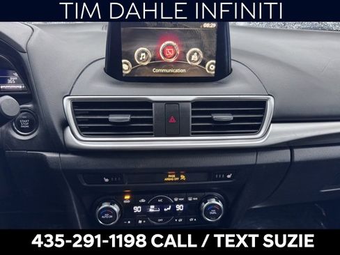 Used 2017 MAZDA MAZDA3 Touring image 11