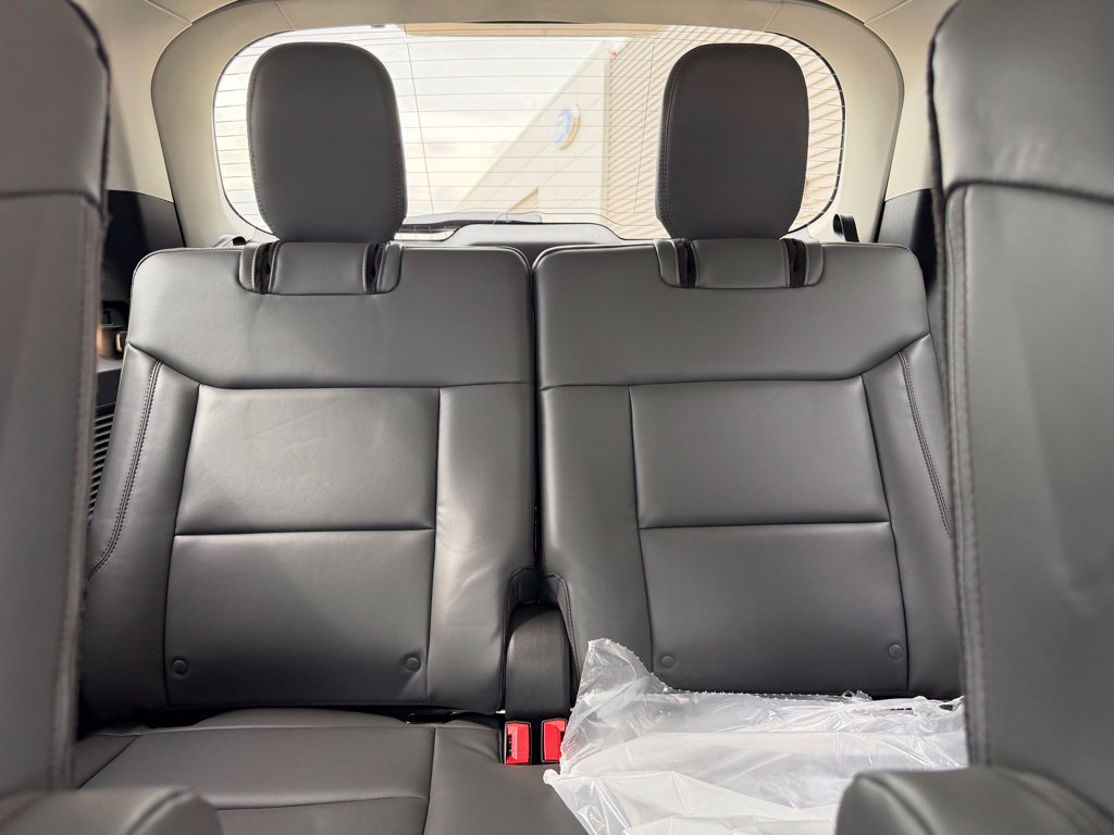 New 2026 Ford Explorer Active w/ Active Comfort Package RWD image 15