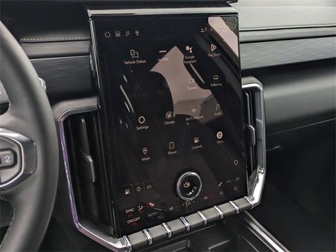 New 2026 GMC Acadia Elevation image 19