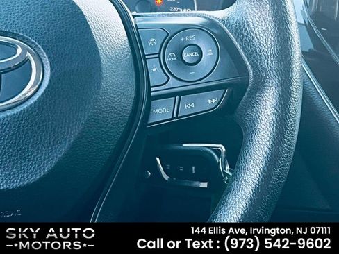 Used 2024 Toyota Corolla LE FWD image 10
