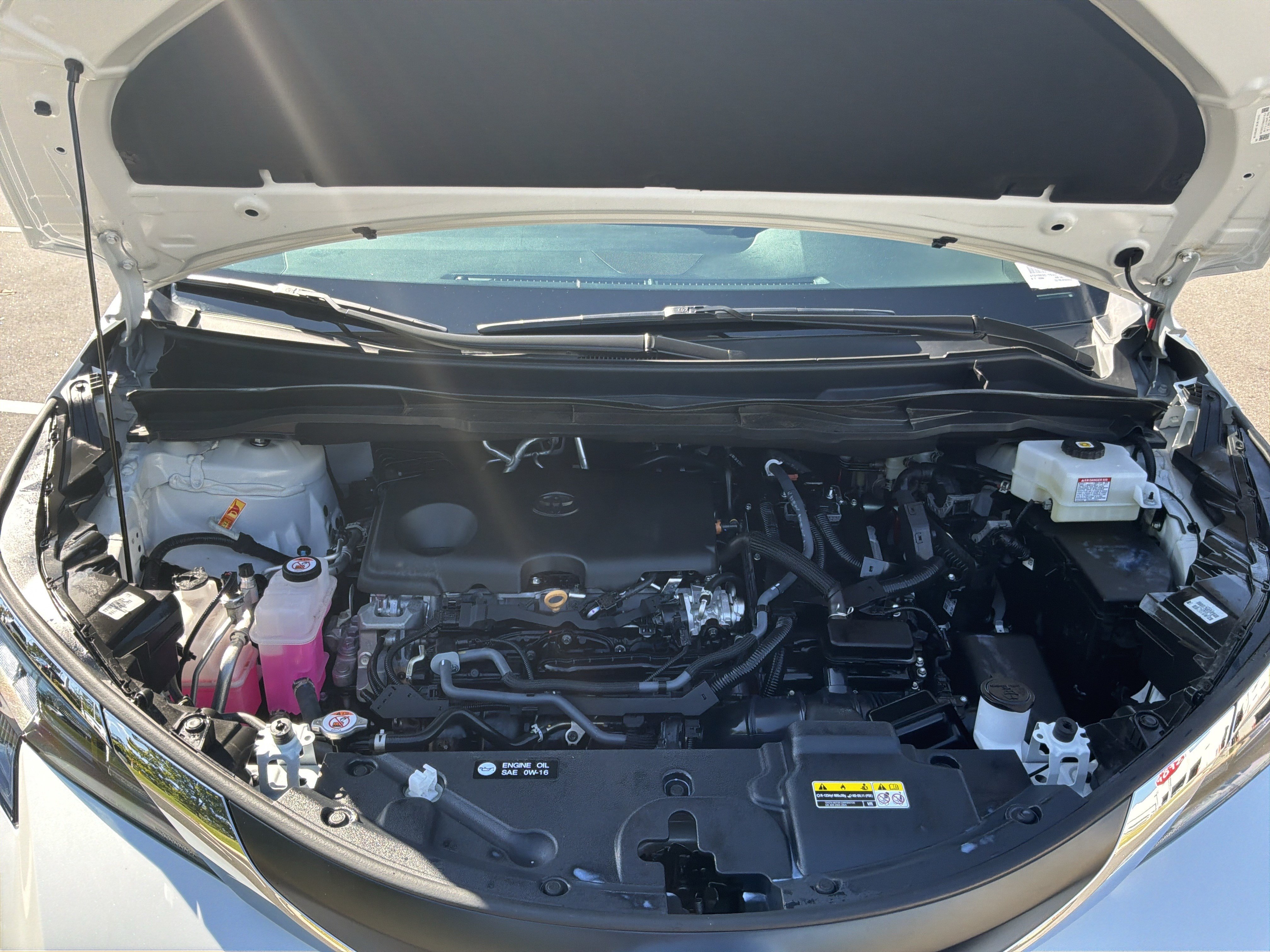 Used 2026 Toyota Sienna XLE FWD image 35