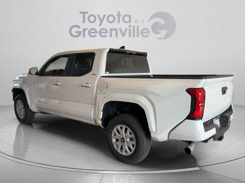 Used 2025 Toyota Tacoma SR5 RWD image 4