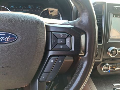 Used 2018 Ford Expedition Limited w/ Equipment Group 301A AWD/4WD image 24