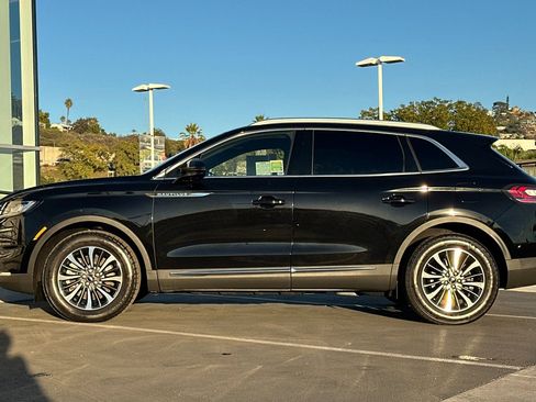 Used 2023 Lincoln Nautilus Reserve w/ Luxury Package image 6