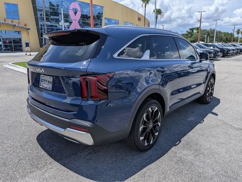 Used 2025 Kia Sorento SX FWD image 5