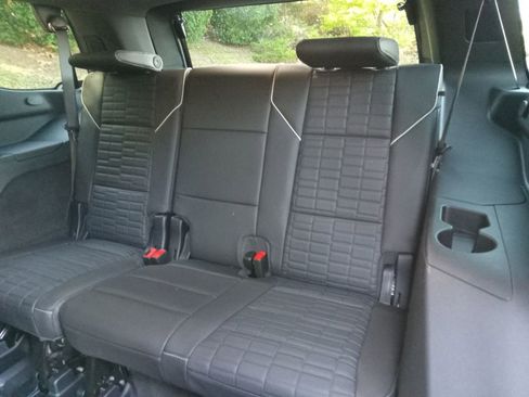 Used 2025 Cadillac Escalade Sport Platinum w/ LPO, ONYX Package image 23