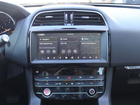 Used 2020 Jaguar F-PACE Premium image 14