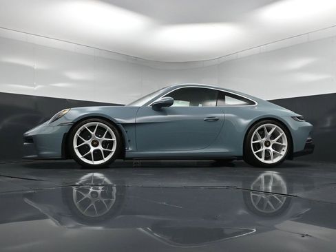 Certified 2024 Porsche 911 GT3 RS RWD image 21