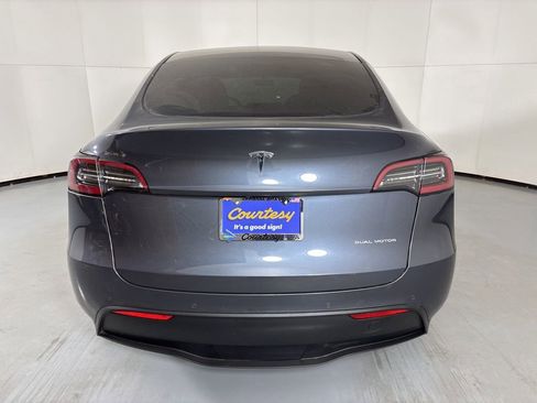 Used 2020 Tesla Model Y Long Range image 7