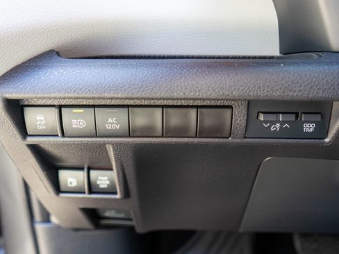Used 2025 Toyota Sienna XLE w/ XLE Plus Package AWD/4WD image 21