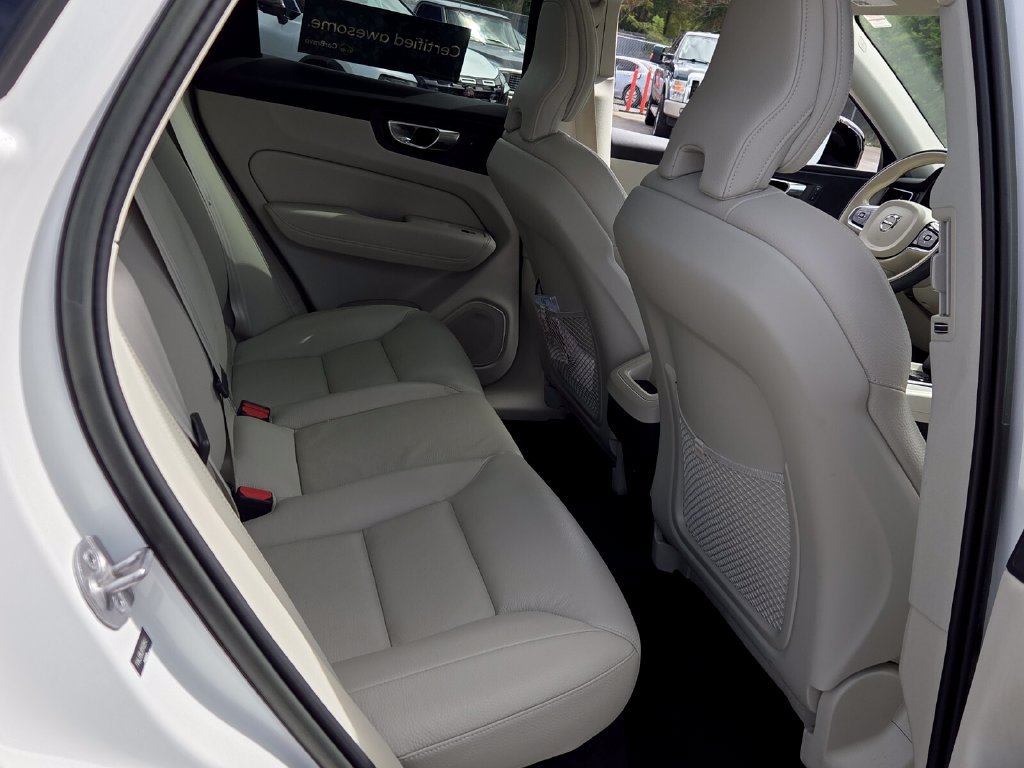 Used 2023 Volvo XC60 B5 Plus w/ Protection Package Premier AWD/4WD image 14