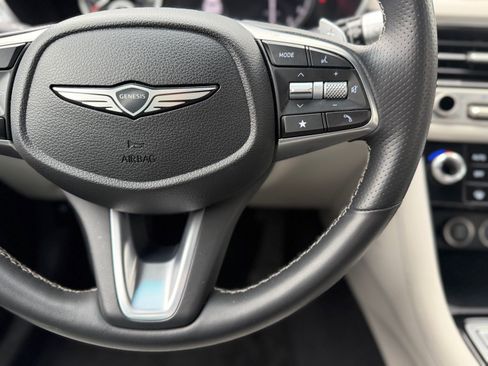 Used 2025 Genesis G70 2.5T image 26