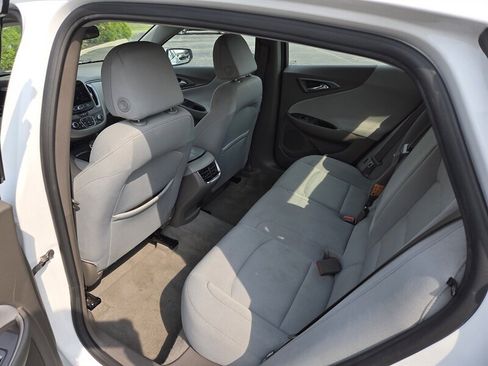 Used 2022 Chevrolet Malibu LT FWD image 11