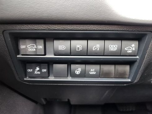 Used 2026 Toyota Sequoia Capstone AWD/4WD image 21