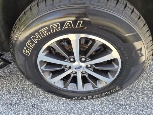 Used 2018 Ford Expedition XLT w/ Equipment Group 201A image 23