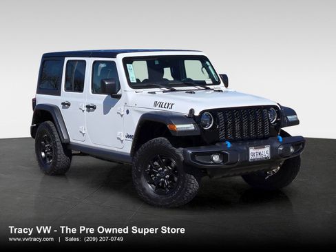 Used 2024 Jeep Wrangler Unlimited image 1