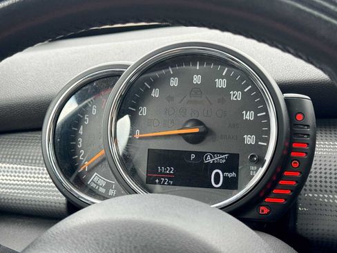 Used 2015 MINI Cooper 4-Door Hardtop FWD image 32