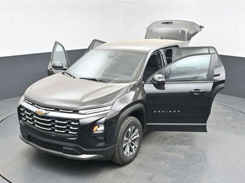 New 2026 Chevrolet Equinox LT w/ LPO, Floor Liner Package AWD/4WD image 50