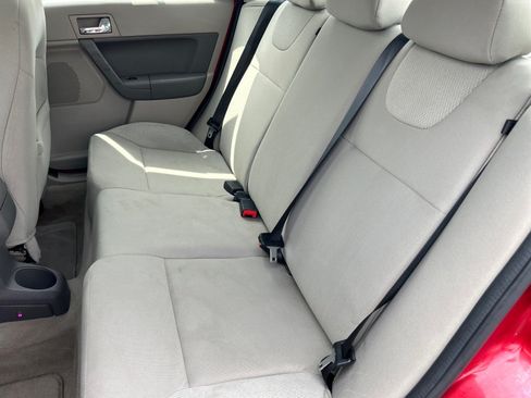 Used 2009 Ford Focus SES FWD image 9