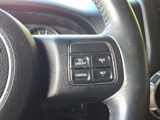 Used 2013 Jeep Wrangler Unlimited Sahara w/ Dual Top Group AWD/4WD image 29