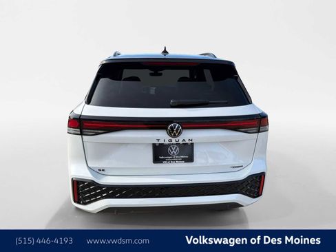 New 2026 Volkswagen Tiguan SE R-Line AWD/4WD image 5