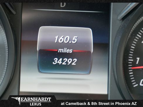 Used 2019 Mercedes-Benz GLC 300 4MATIC image 4