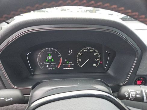Used 2025 Honda Pilot TrailSport image 27