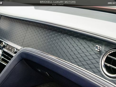 Used 2024 Bentley Flying Spur V8 AWD/4WD image 28