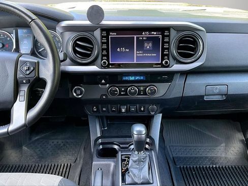 Used 2021 Toyota Tacoma TRD Sport w/ Technology Package RWD image 12
