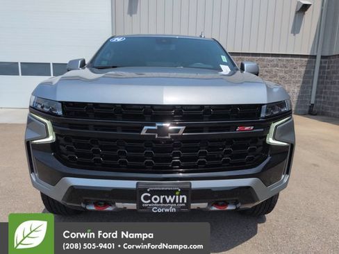 Used 2024 Chevrolet Tahoe Z71 w/ Luxury Package AWD/4WD image 8