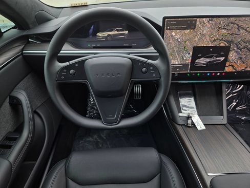 Used 2025 Tesla Model S AWD/4WD image 13
