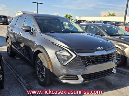 Used 2023 Kia Sportage LX FWD image 4