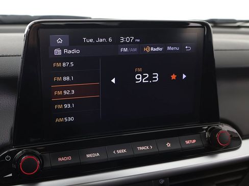 Used 2023 Kia Forte LXS image 40