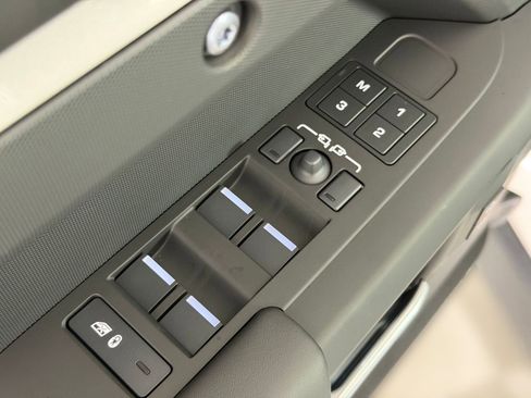Used 2026 Land Rover Defender 130 S image 11