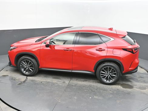 Used 2025 Lexus NX 250 FWD w/ Premium Package image 32