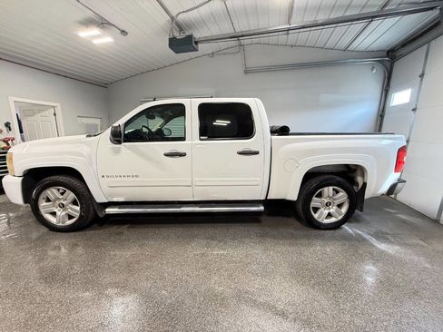 Used 2008 Chevrolet Silverado 1500 LT w/ All Star Edition AWD/4WD image 8