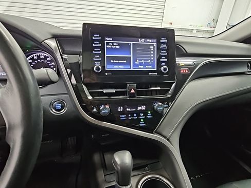 Used 2024 Toyota Camry SE w/ Convenience Package image 13