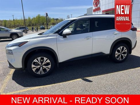 Used 2021 Nissan Rogue SV w/ Premium Package AWD/4WD image 1
