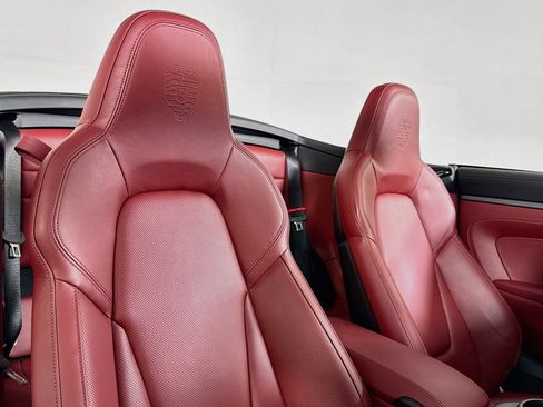 Certified 2024 Porsche 911 Carrera RWD image 18