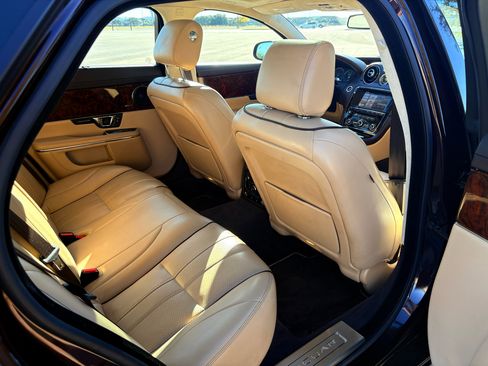 Used 2014 Jaguar XJ L Portfolio image 25