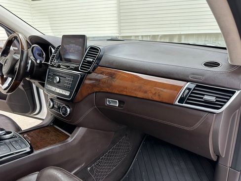 Used 2019 Mercedes-Benz GLS 550 4MATIC image 22