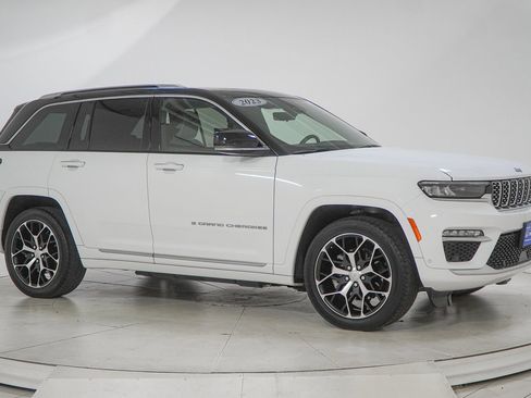 Used 2023 Jeep Grand Cherokee Summit AWD/4WD image 14